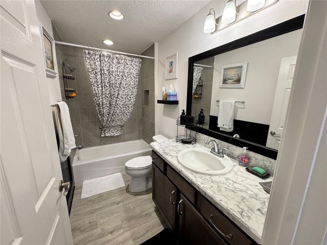 5822 ROUDELL WAY, The Villages, FL 32163