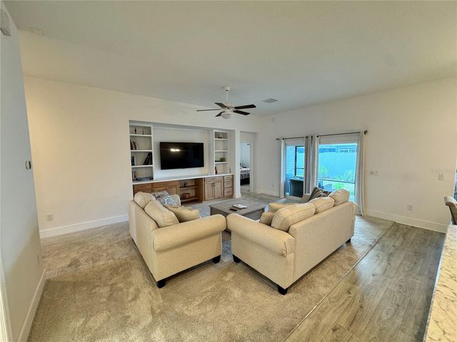 5822 ROUDELL WAY, The Villages, FL 32163