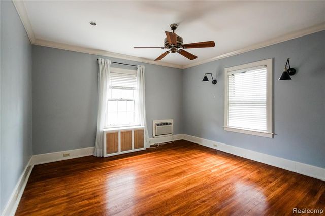 2929 Burns Street, Detroit, MI 48214
