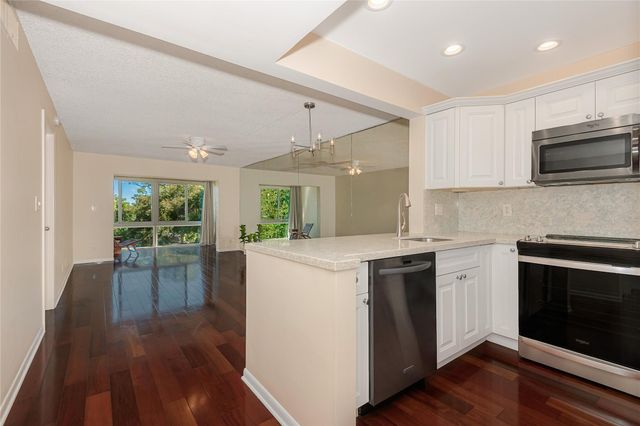 608 SW Natura Boulevard 309, Deerfield Beach, FL 33441