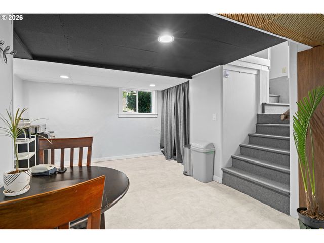 2302 Se 58TH Ave, Portland, OR 97215