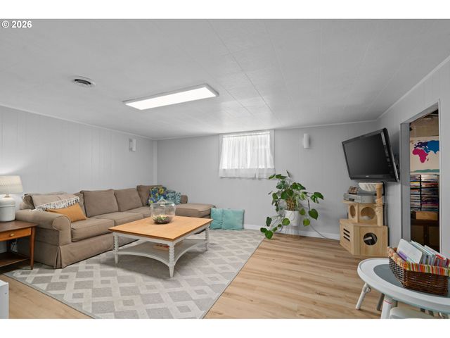 2302 Se 58TH Ave, Portland, OR 97215