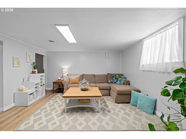 2302 Se 58TH Ave, Portland, OR 97215