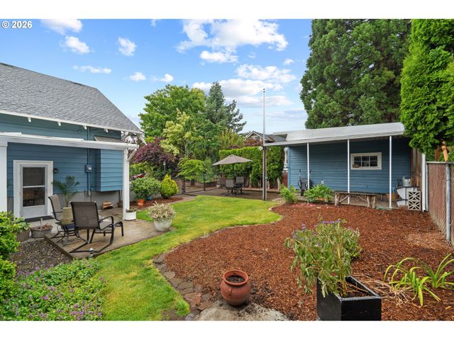 2302 Se 58TH Ave, Portland, OR 97215