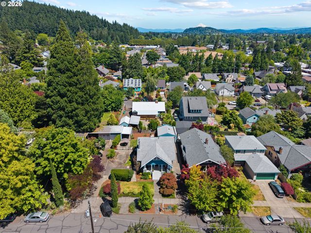 2302 Se 58TH Ave, Portland, OR 97215