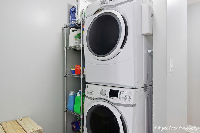 201 Panama Avenue, Hampshire, IL 60140