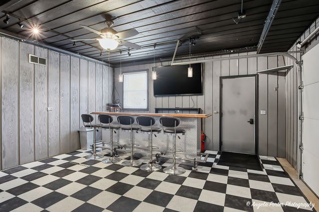 201 Panama Avenue, Hampshire, IL 60140