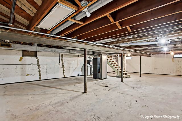 201 Panama Avenue, Hampshire, IL 60140