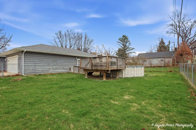 201 Panama Avenue, Hampshire, IL 60140