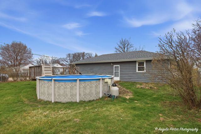 201 Panama Avenue, Hampshire, IL 60140