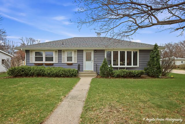 201 Panama Avenue, Hampshire, IL 60140