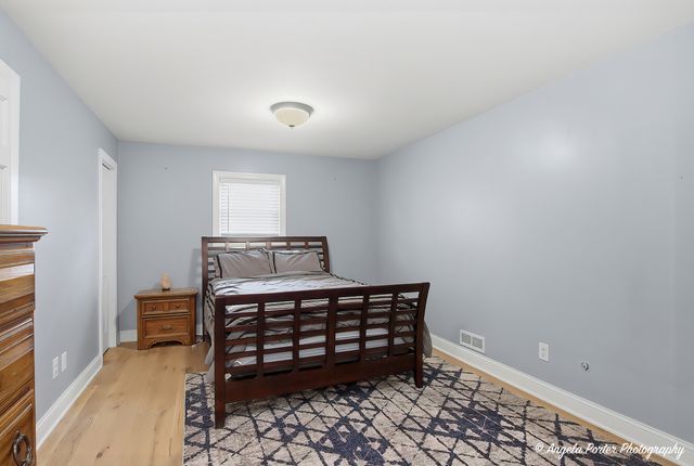 201 Panama Avenue, Hampshire, IL 60140