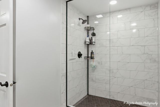 201 Panama Avenue, Hampshire, IL 60140