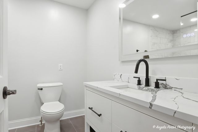 201 Panama Avenue, Hampshire, IL 60140