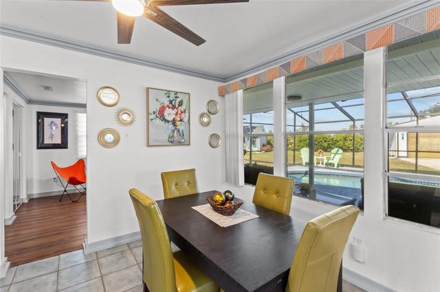 11 1ST STREET E, Nokomis, FL 34275