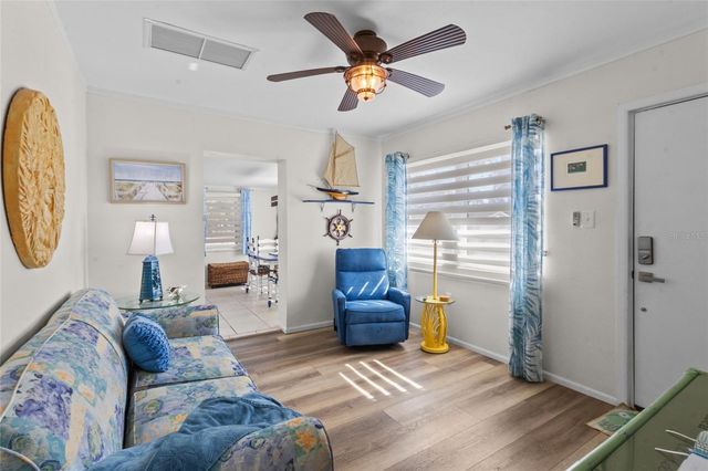 11 1ST STREET E, Nokomis, FL 34275