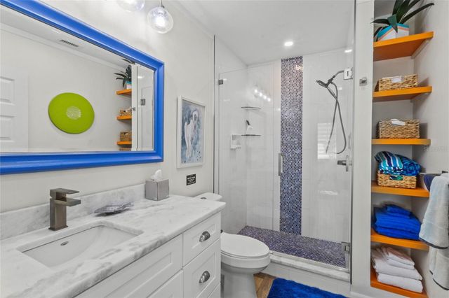 11 1ST STREET E, Nokomis, FL 34275