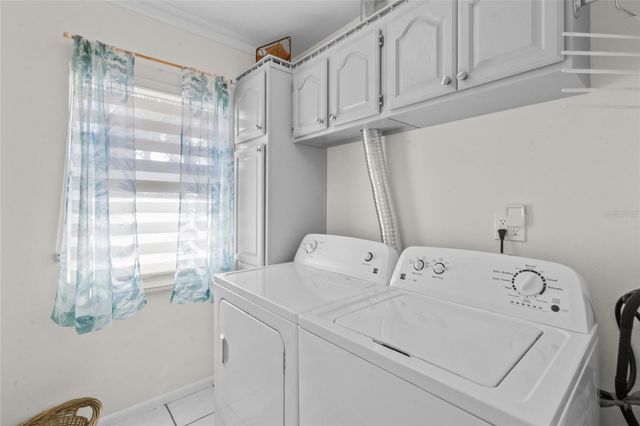 11 1ST STREET E, Nokomis, FL 34275