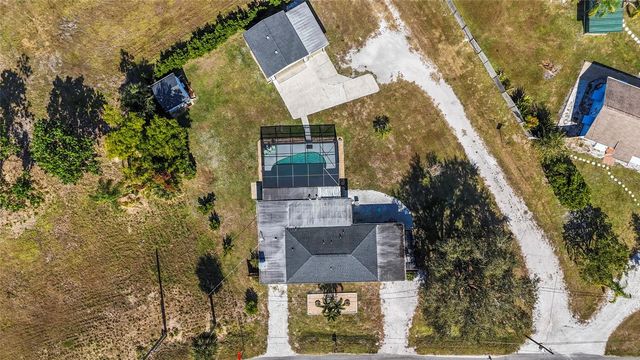 11 1ST STREET E, Nokomis, FL 34275