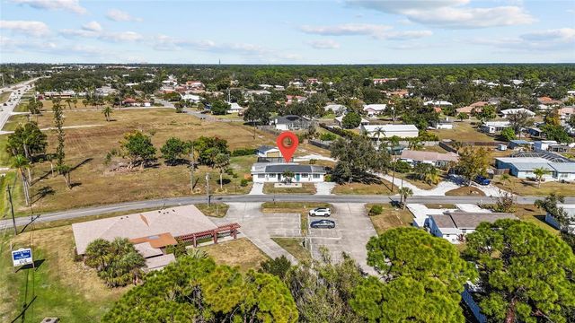 11 1ST STREET E, Nokomis, FL 34275