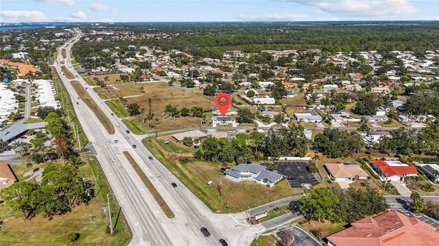 11 1ST STREET E, Nokomis, FL 34275