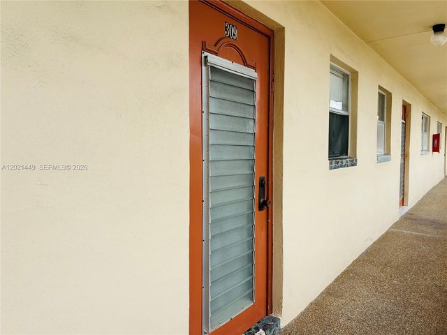 2831 E Sunrise Lakes Drive 309, Sunrise, FL 33322