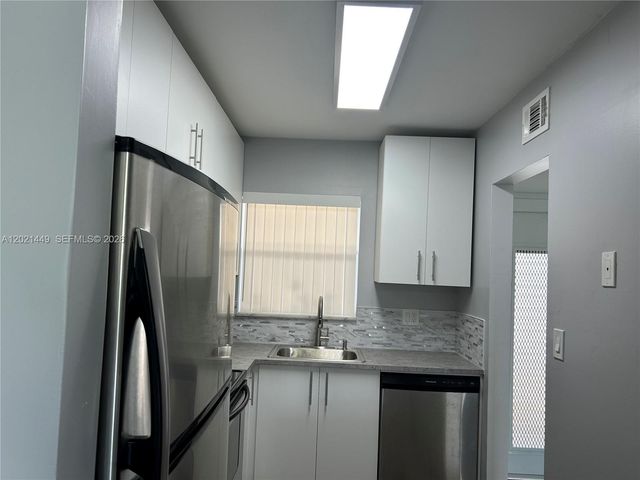 2831 E Sunrise Lakes Drive 309, Sunrise, FL 33322