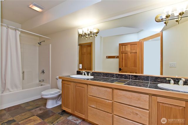 35800 249th Avenue SE, Enumclaw, WA 98022