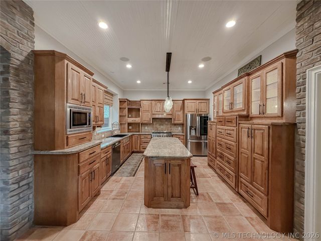 7903 E Galveston Place, Broken Arrow, OK 74014