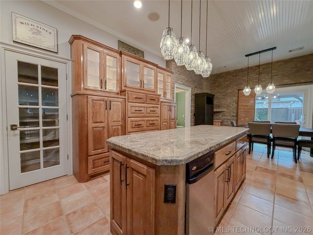 7903 E Galveston Place, Broken Arrow, OK 74014