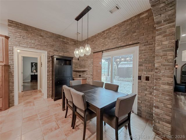 7903 E Galveston Place, Broken Arrow, OK 74014