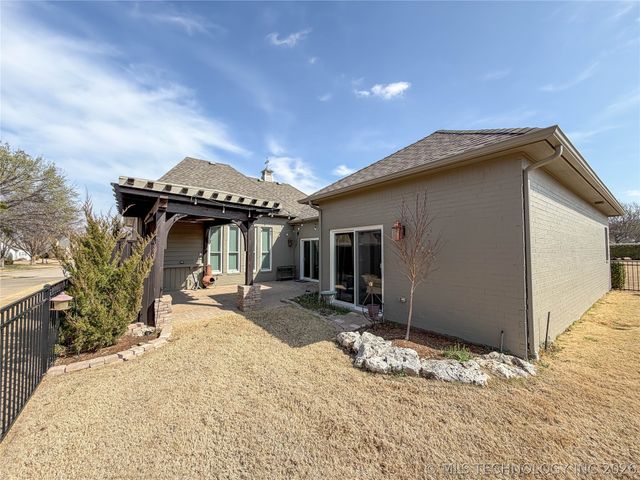 7903 E Galveston Place, Broken Arrow, OK 74014