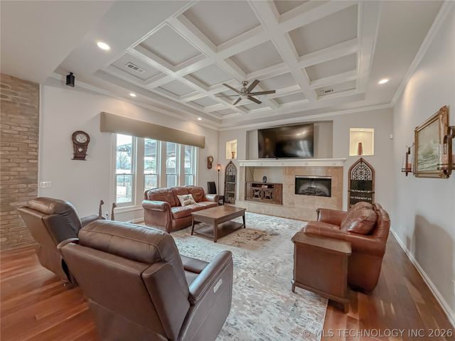 7903 E Galveston Place, Broken Arrow, OK 74014