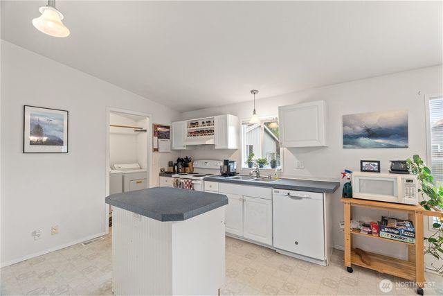 1614 W Martin Street, Elma, WA 98541