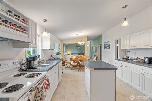 1614 W Martin Street, Elma, WA 98541