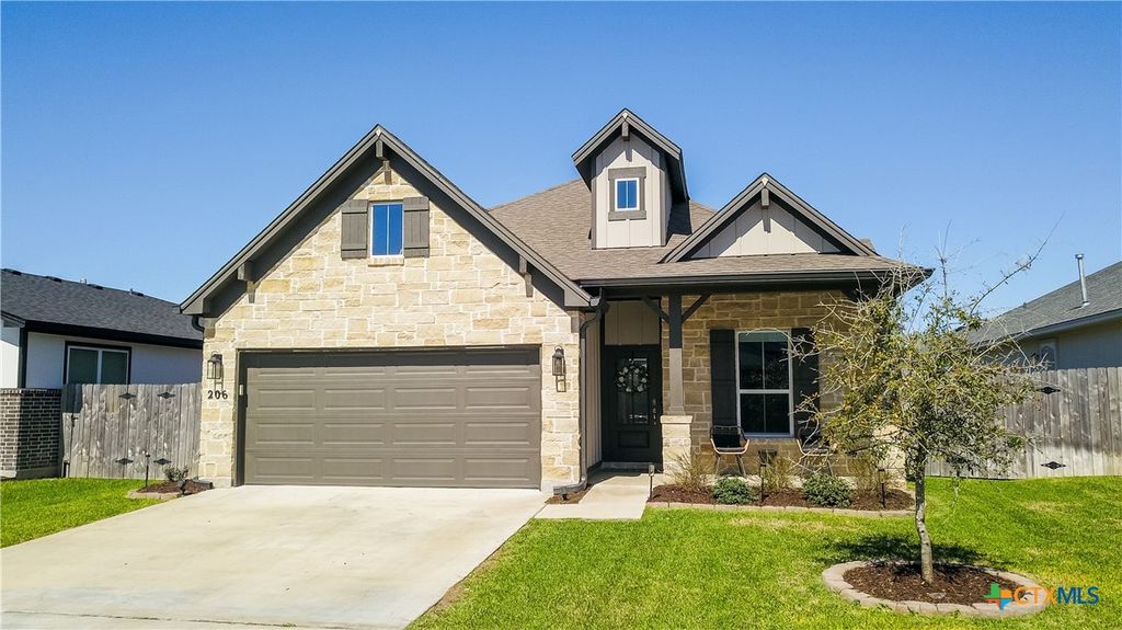 206 Flint Rock Court, Victoria, TX 77904