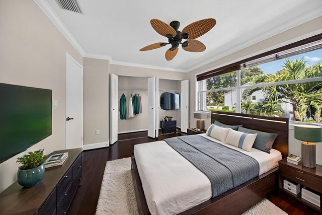 1100 E Jeffrey Street, Boca Raton, FL 33487