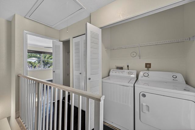 1100 E Jeffrey Street, Boca Raton, FL 33487