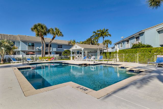 1100 E Jeffrey Street, Boca Raton, FL 33487