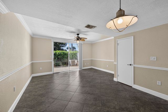 1100 E Jeffrey Street, Boca Raton, FL 33487