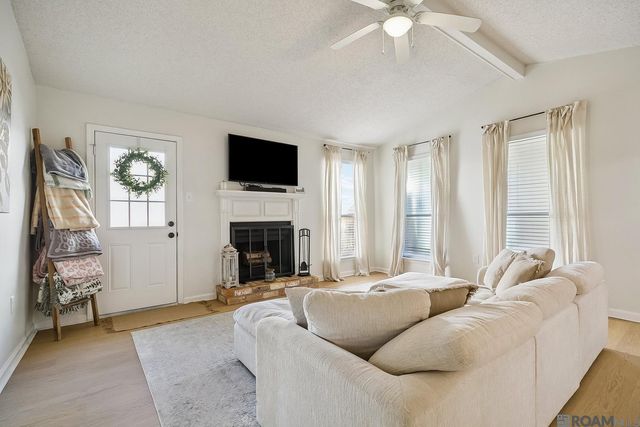2132 S Flannery Rd, Baton Rouge, LA 70816