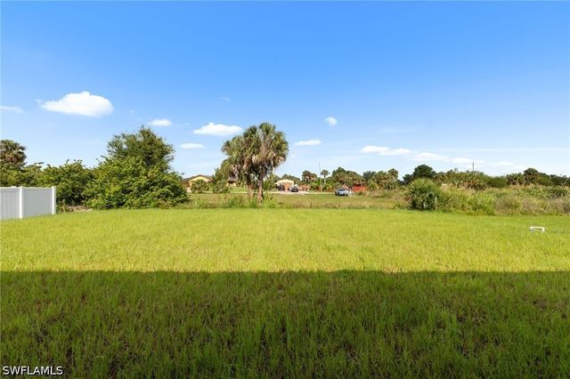 6151 Hershey AVE, Fort Myers, FL 33905
