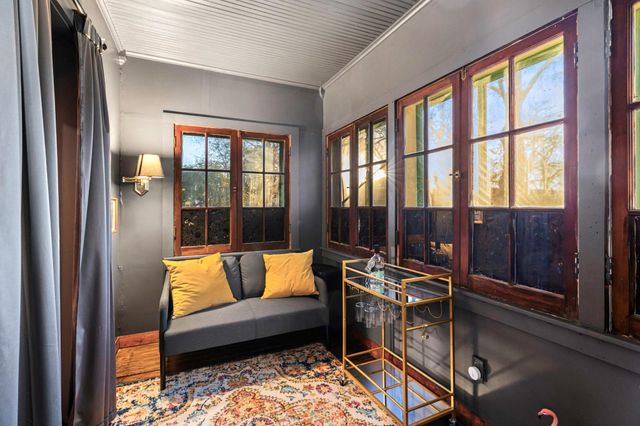 200 Gresham ST, Smithville, TX 78957