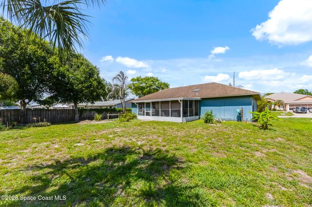 1468 Glencove Avenue NW, Palm Bay, FL 32907