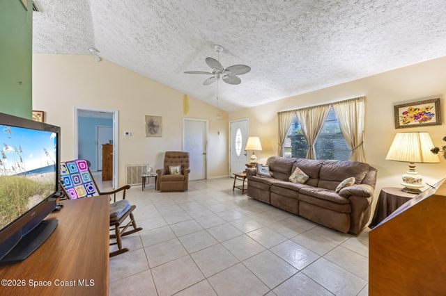 1468 Glencove Avenue NW, Palm Bay, FL 32907