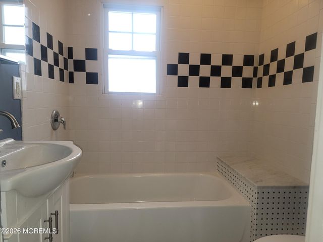 211 Hamilton Avenue, Neptune Township, NJ 07753