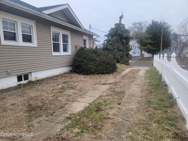 211 Hamilton Avenue, Neptune Township, NJ 07753