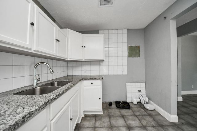 7351 Guadalcanal Road, Houston, TX 77033