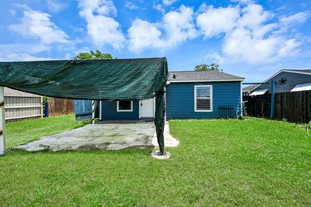 7351 Guadalcanal Road, Houston, TX 77033