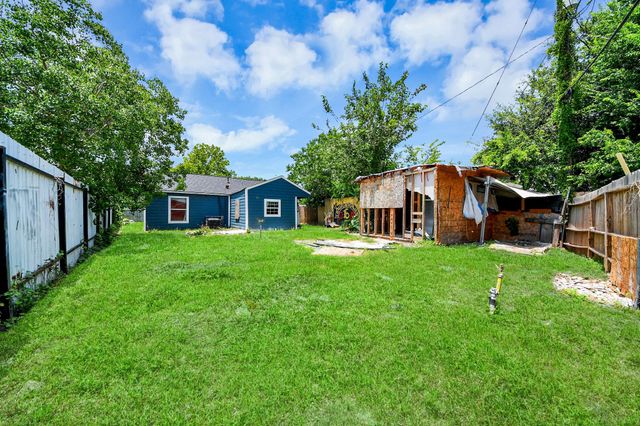 7351 Guadalcanal Road, Houston, TX 77033